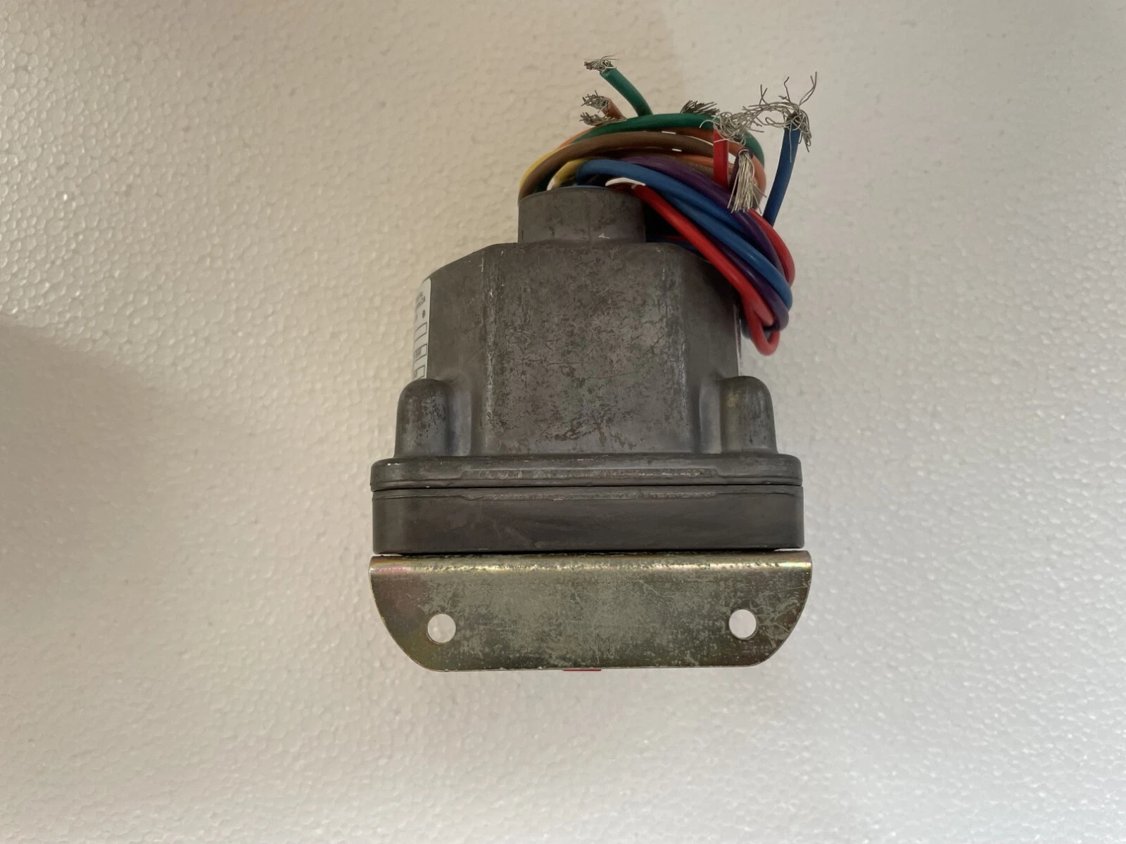admin/uploads/uploads/barksdale d2h-h18s pres vaccum actu switchh_5.webp